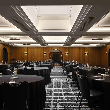 Vogue Hotel Montreal Downtown, Curio Collection By Hilton Ngoại thất bức ảnh
