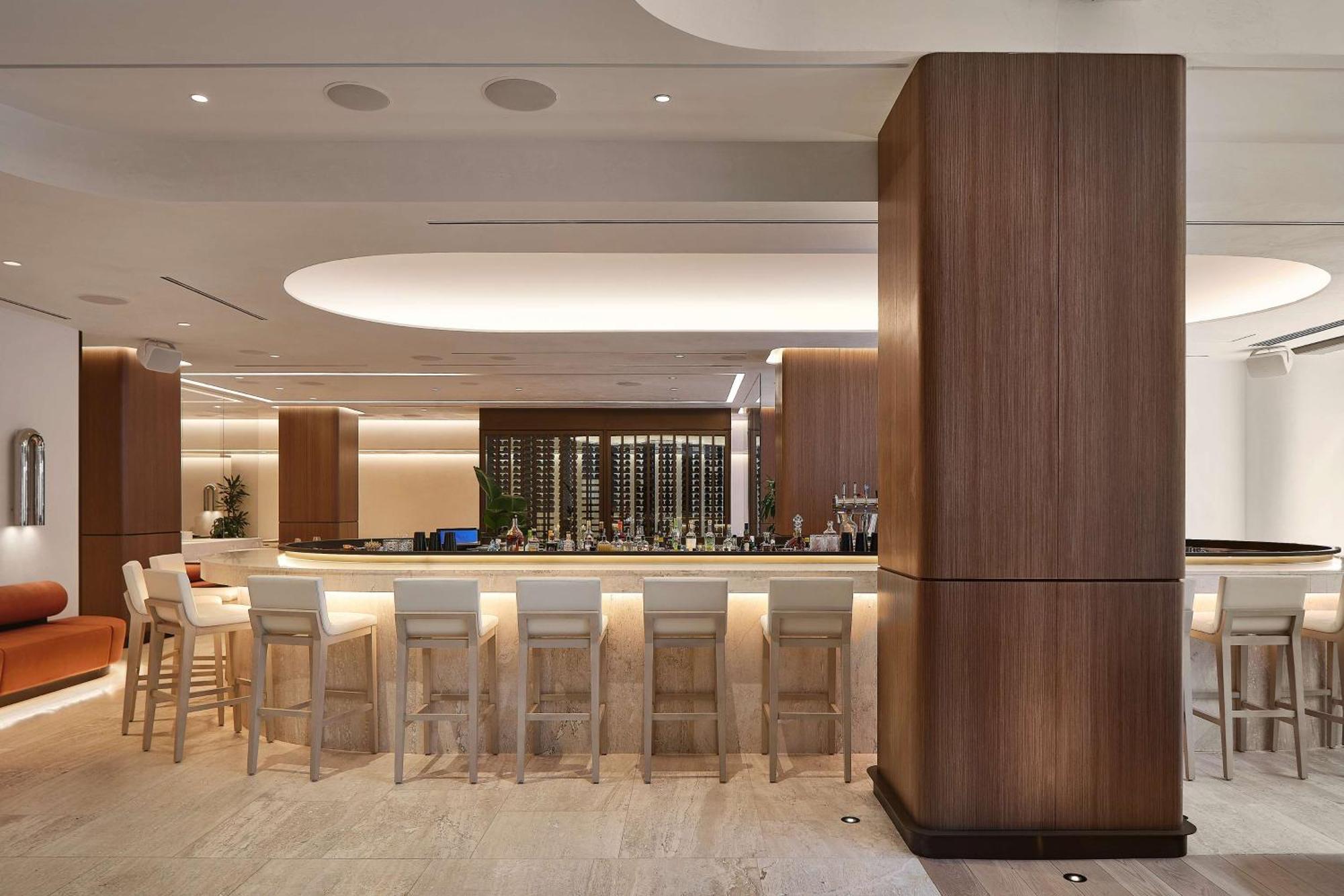 Vogue Hotel Montreal Downtown, Curio Collection By Hilton Ngoại thất bức ảnh