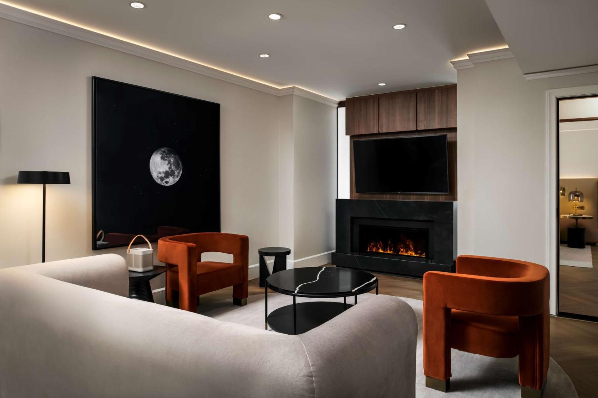 Vogue Hotel Montreal Downtown, Curio Collection By Hilton Ngoại thất bức ảnh