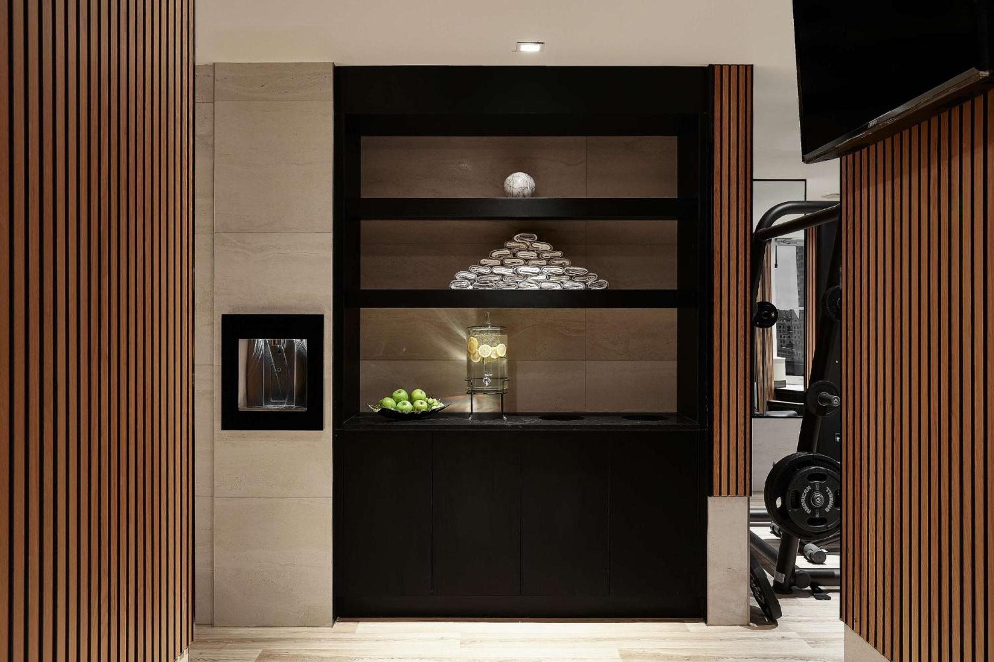 Vogue Hotel Montreal Downtown, Curio Collection By Hilton Ngoại thất bức ảnh