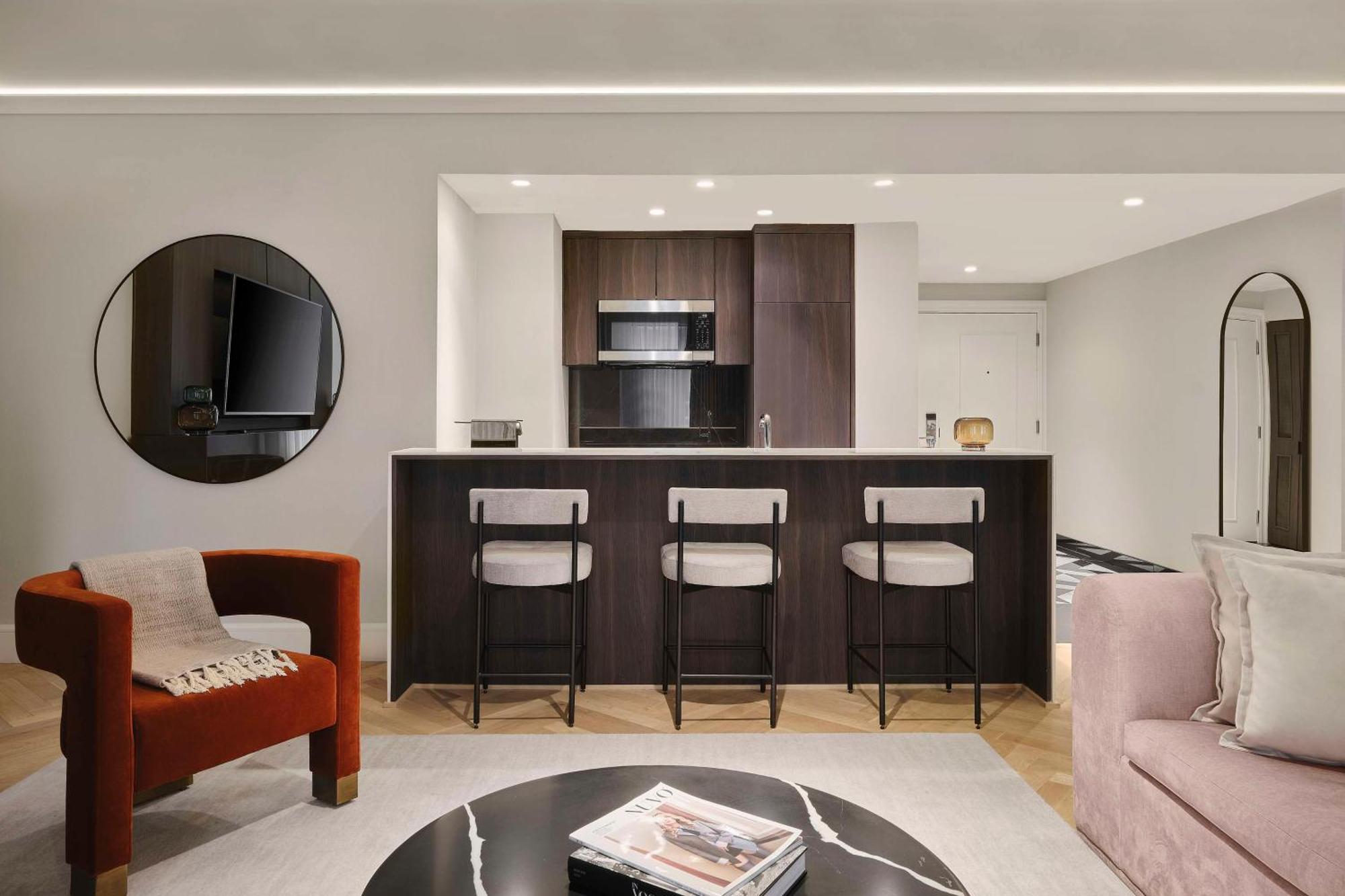 Vogue Hotel Montreal Downtown, Curio Collection By Hilton Ngoại thất bức ảnh